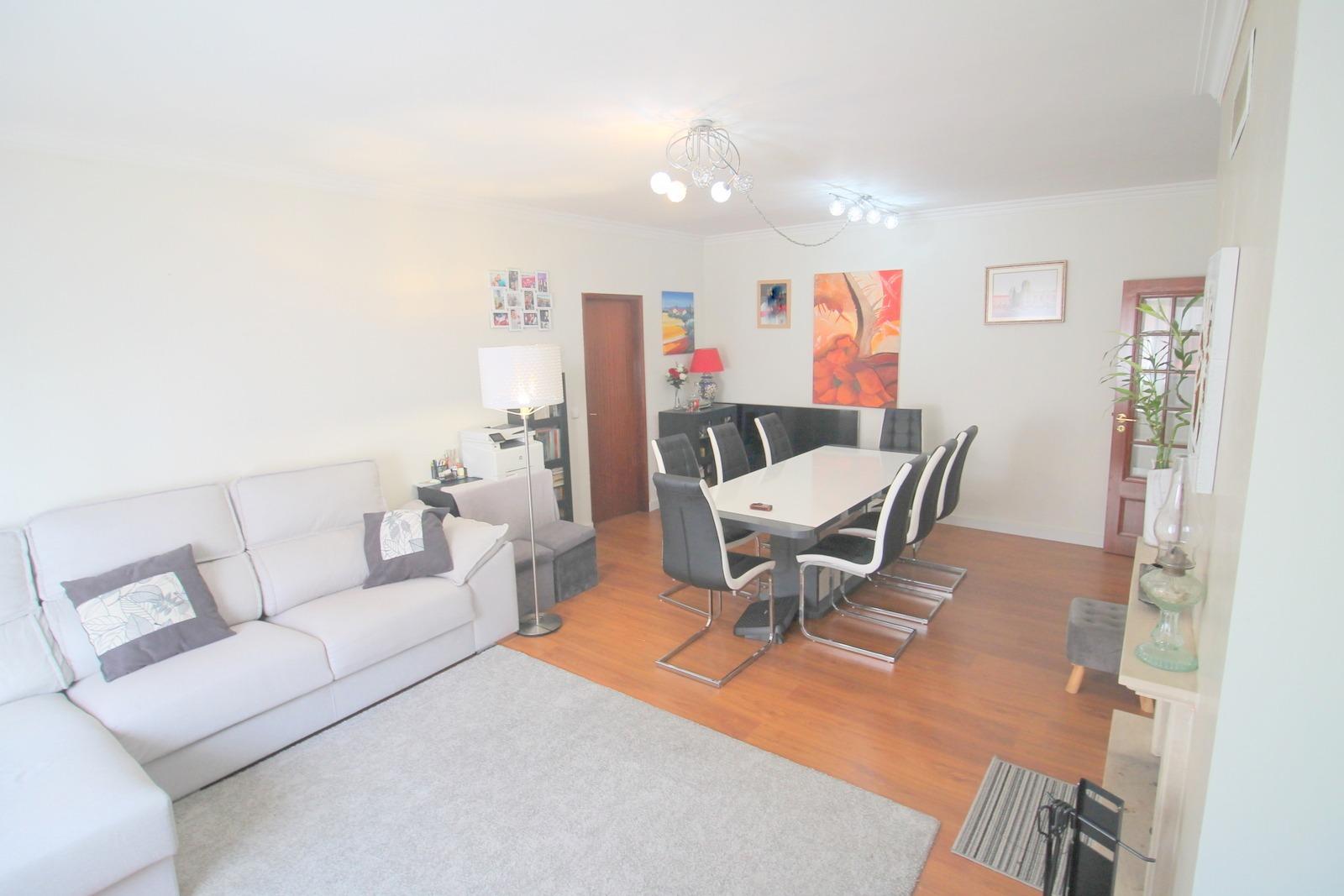 Apartamento T3 Vale Flores Mem Martins